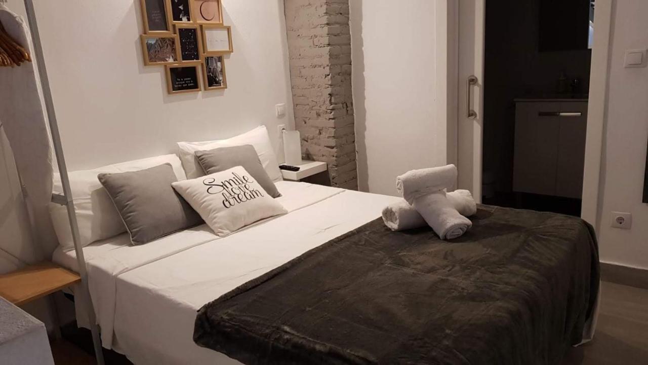 Cozy Rooms Valencia Exterior photo
